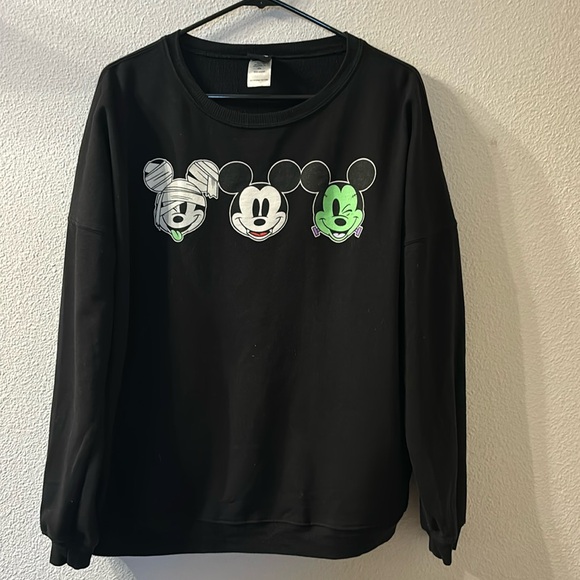 Disney Tops - Disney Mickey Mouse graphic pullover sweatshirt size XXL
